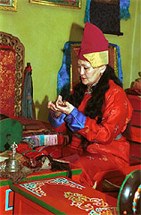 Nun Gantamur during mandal urguh