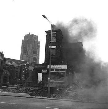 The end of the Somali Club (1983) Photo: Steve Howe, B&W Picture Place, knowhowe@bwpics.co.uk