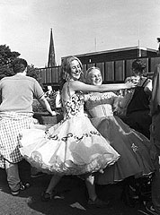 Dancing to a different beat: Birmingham protesters in 1998